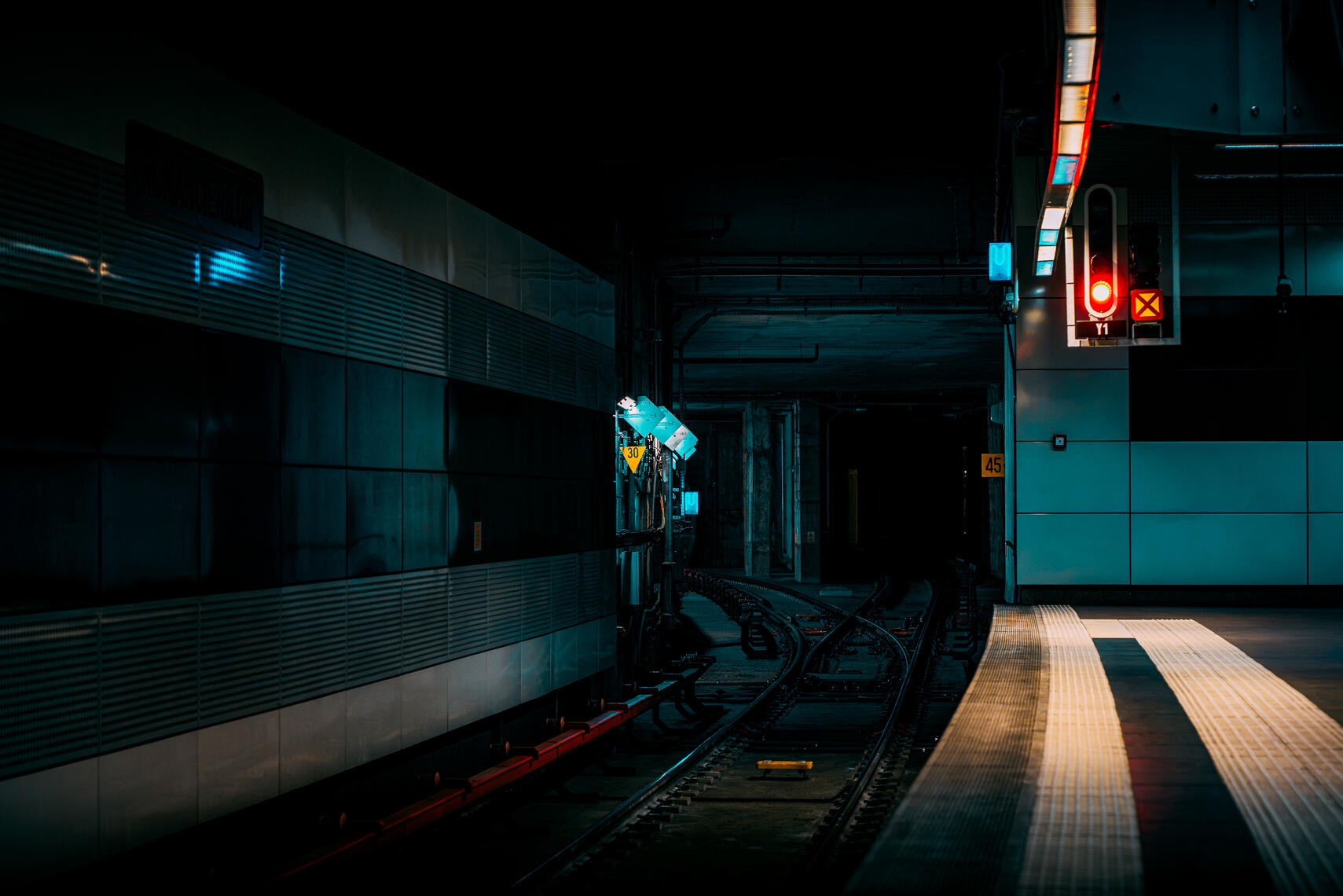 Sleepless station 🚉